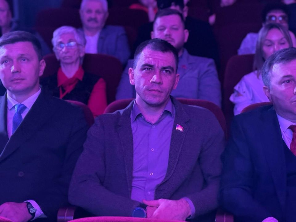 Заместитель председателя Херсонской областной Думы Рамиль Замалетдинов поздравил проект «Дети России — Детям Донбасса»