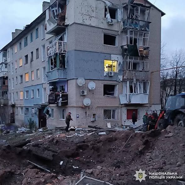 Балаклея после прилета.... Лет пятнадцать как-то проезжали этот город. Сколько же сил понадобится, средств, чтобы все это восстановить на всех территориях, где прошли боевые действия