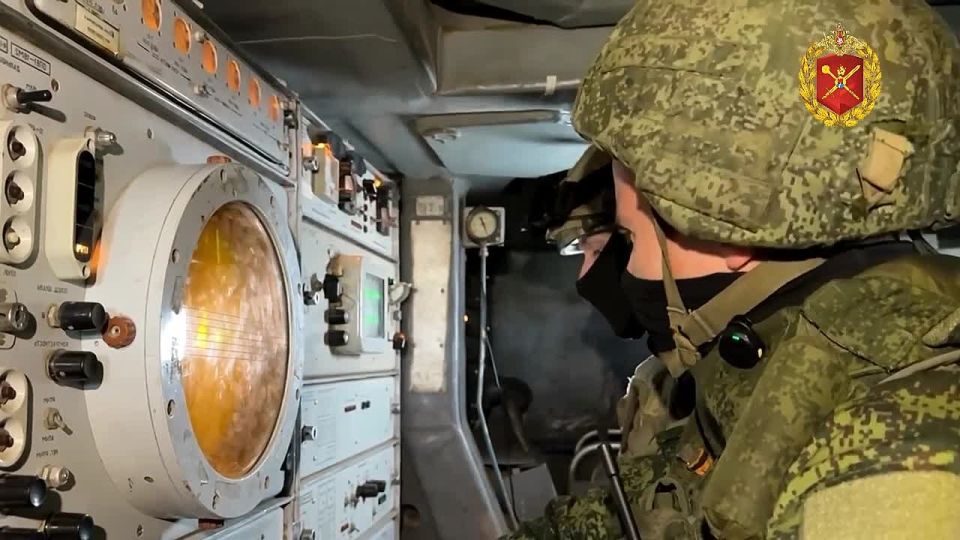   -̻     H10 Poseidon     