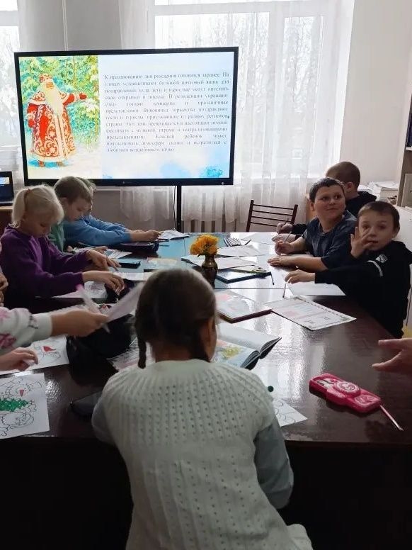 18 ноября в ГБОУ Хо Нижнесерогозская школа Нижнесерогозского района состоялся особенный праздник — День рождения Деда Мороза