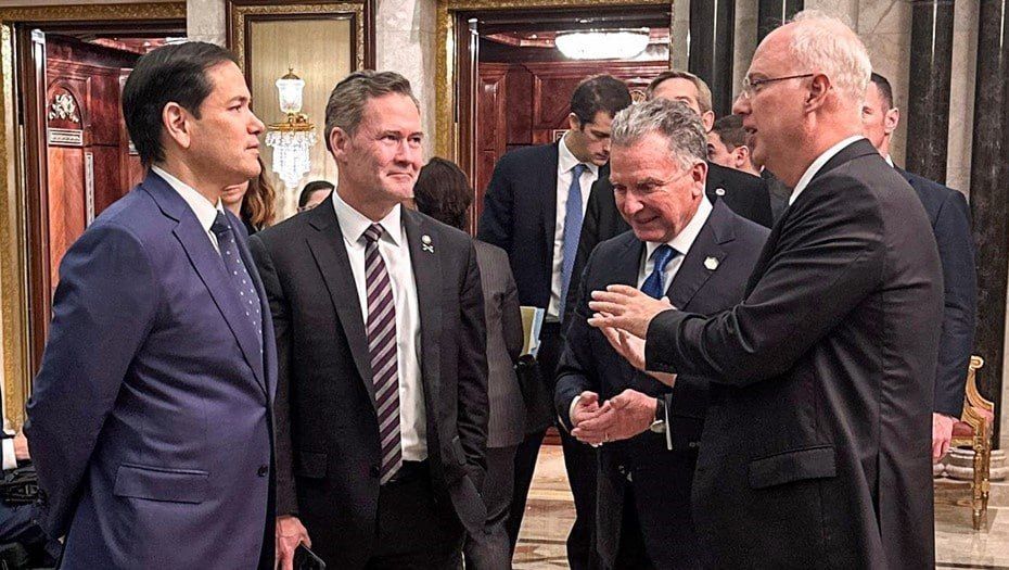     ,   Financial Times,    :