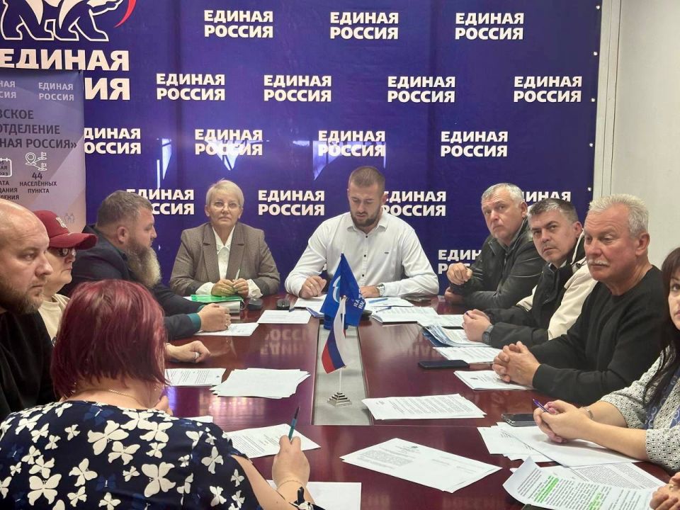 Сегодня состоялась внеочередное 35-е заседание Совета депутатов