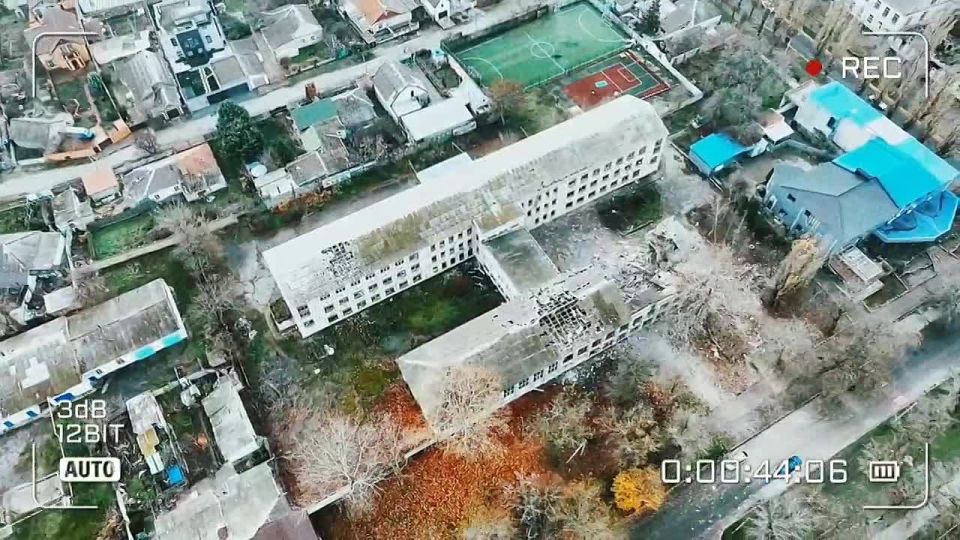 .  ..  1.  ,  ,       - .  -          ,       ...