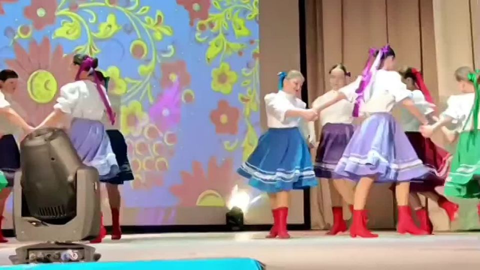 «О той, кто жизнь дарует и любовь»: в Геническе с размахом отметили День матери!