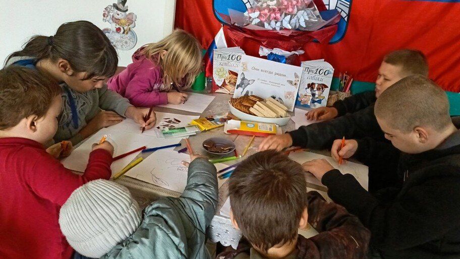 В Каховском округе прошел конкурс детских рисунков ко Всемирному дню домашних животных