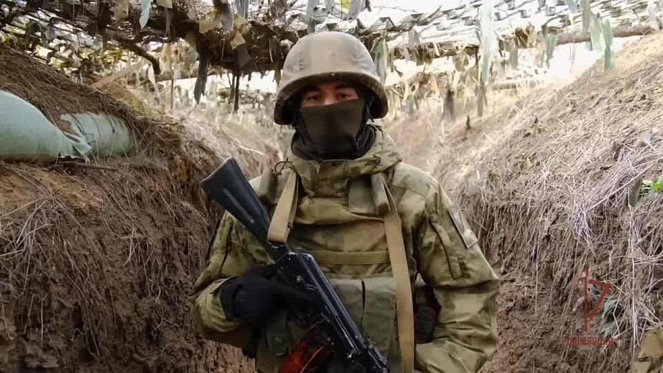 Росгвардейцы в зоне СВО поздравили женщин с Днём матери