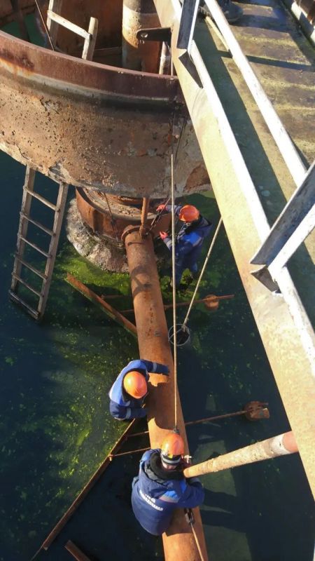 Сотрудники Новокаховского ТПУ провели ремонтные работы на канализационных очистных сооружениях и на сетях водоотведения