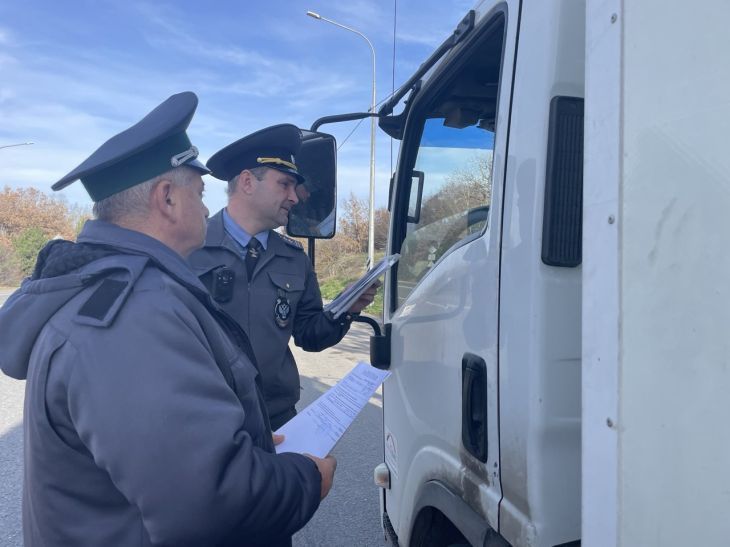 На границе с Херсонской областью нашли более тонны мяса, рыбы и яиц без документов