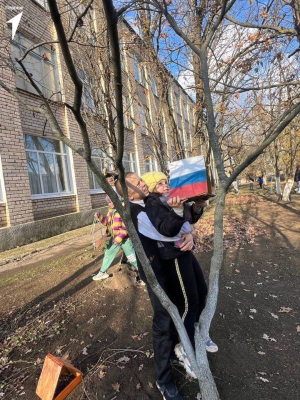 Первые Асканийской школы сделали кормушки для птиц