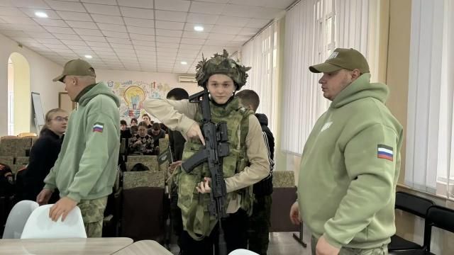 Центр "ВОИН": патриотизм и подготовка к ЕГЭ для скадовских кадетов