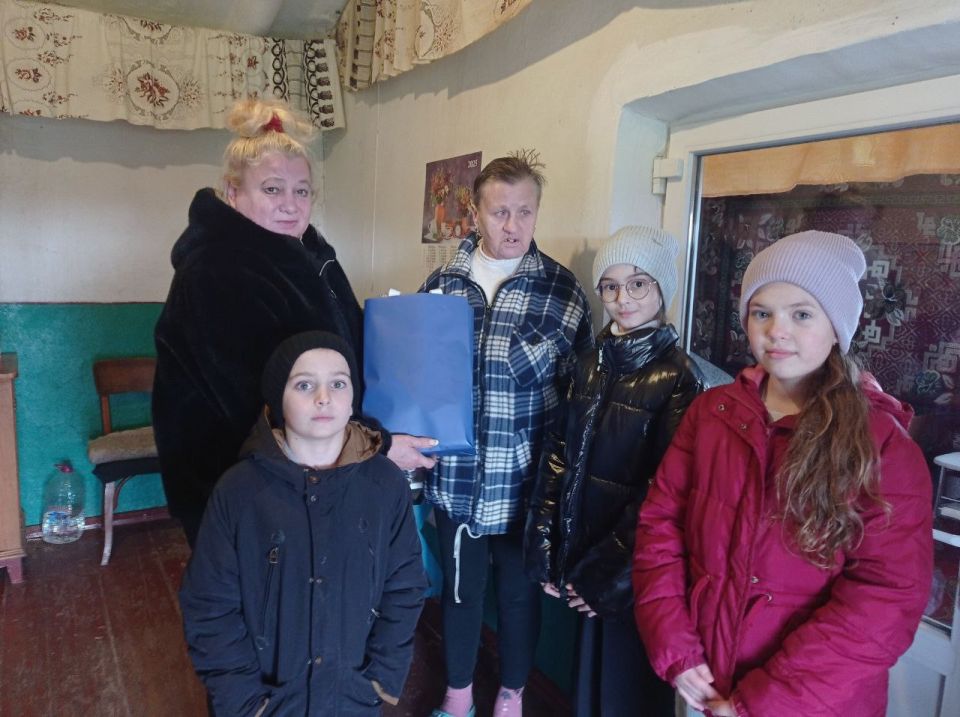 К Международному Дню людей с инвалидностью СДК с.Григорьевка проведали Татьяну Леонидовну Шулякову