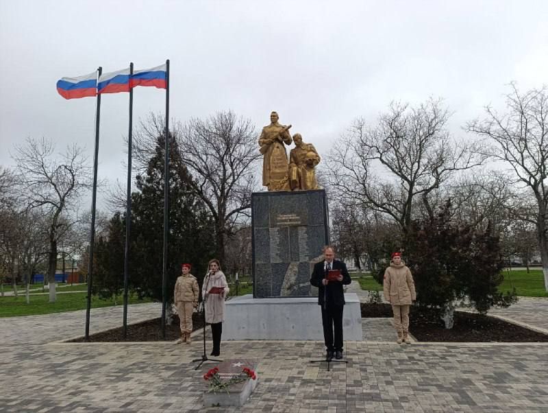 В День Неизвестного солдата Херсонская область присоединилась к акции памяти