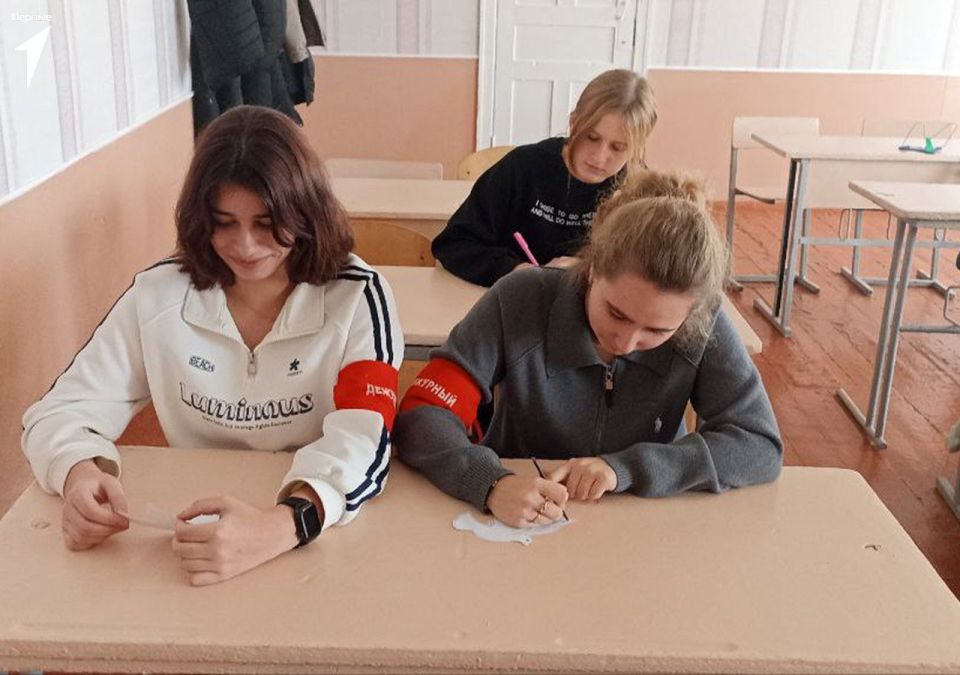 Первые Новопокровской школы приняли участие в акции «Голубь памяти»