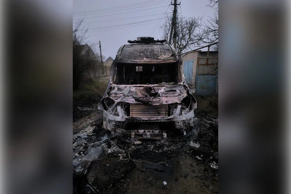 Дрон ВСУ сжег машину «скорой помощи» в Херсонской области