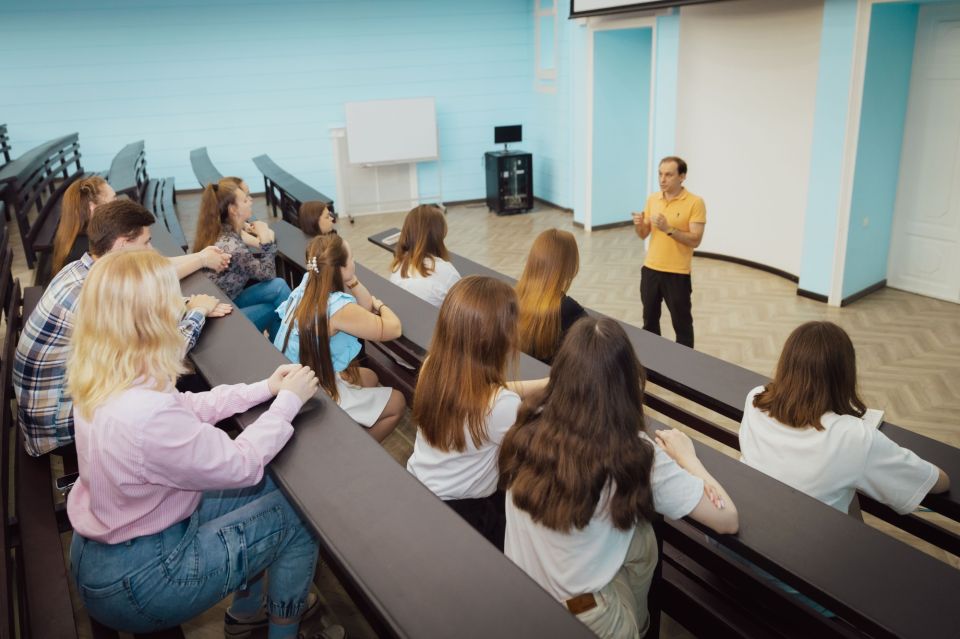 � ���������� ������� ����� ��������� ���������� � ��������� � �������������� �������