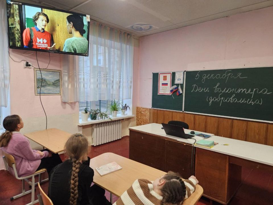 «Доброта, которая вдохновляет: как школы отметили День добровольца!»
