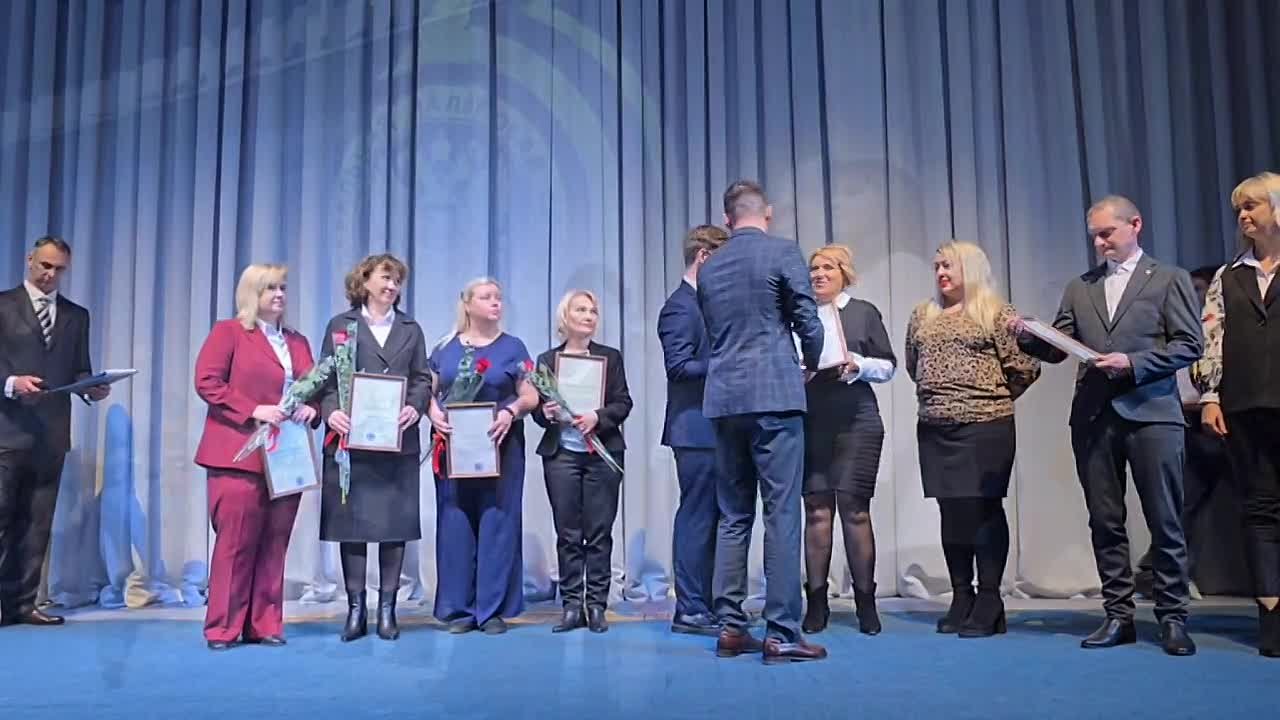 Рамиль Замалетдинов: ФНС России - 35 лет. В Скадовском центре культуры и досуга прошло торжественное мероприятие областного уровня, где чествовали работников налоговых органов