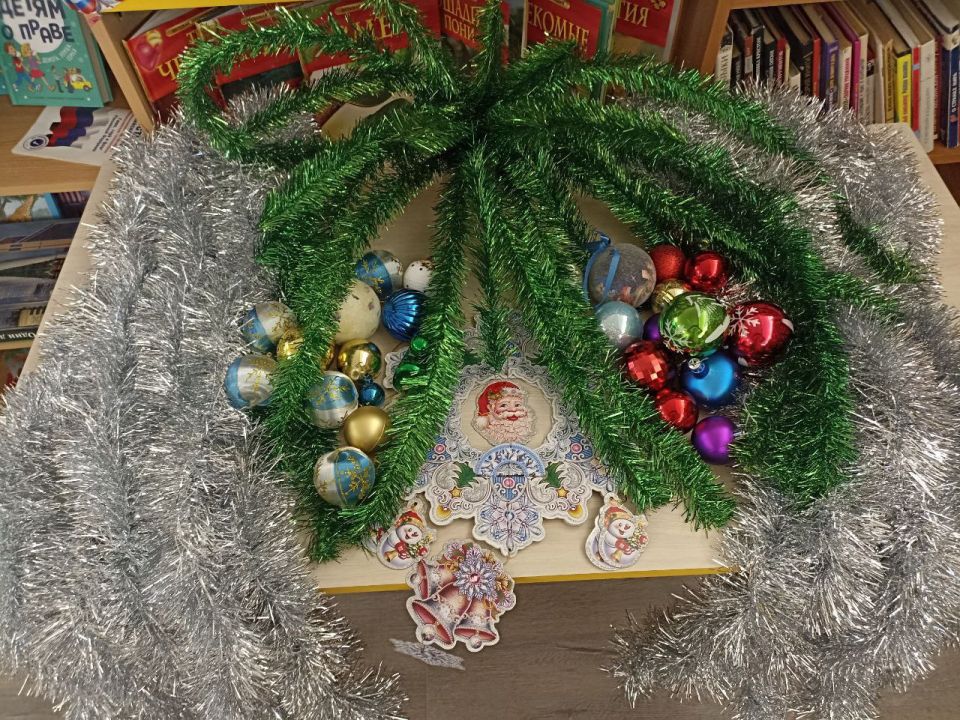 Благодарности пост. В День волонтёра в России работники культуры пгт Любимовка и юные посетители учреждения выражают искреннюю благодарность Сергею Дубровскому и его супруге Людмиле за их регулярную помощь и поддержку:...