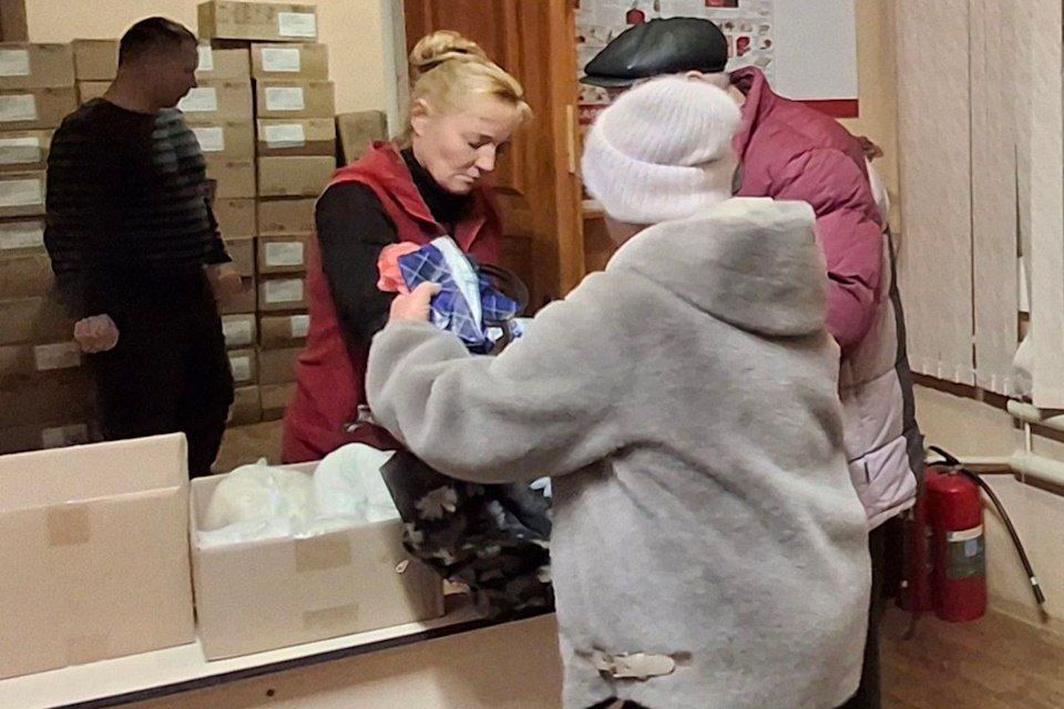 Жителям Малокаховки передали 460 бесплатных продуктовых наборов