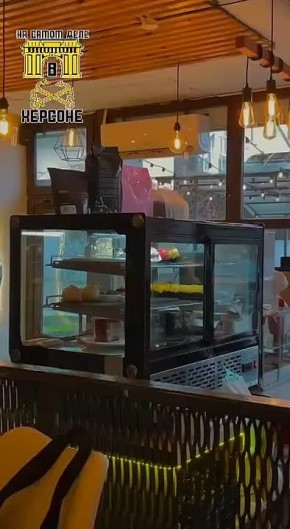 В Херсоне уже появляются первые новогодние ёлки