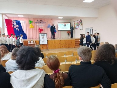 В Лазурненской школе прошел урок мужества и патриотизма, посвященный великому полководцу Александру Суворову