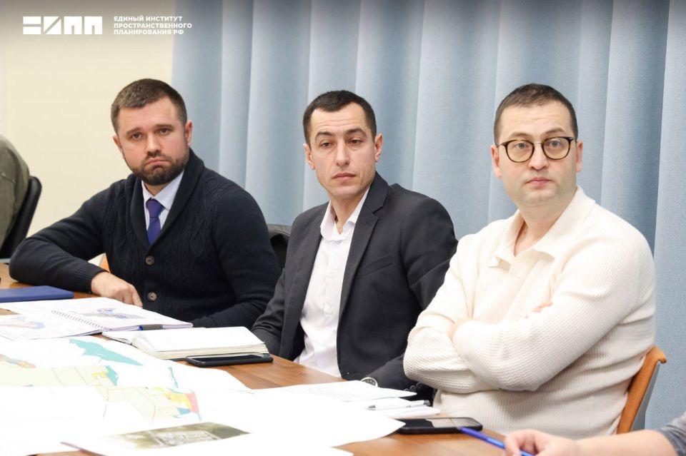 Команда Единого института пространственного планирования России представила Правительству Херсонщины проект генерального плана для Скадовского округа
