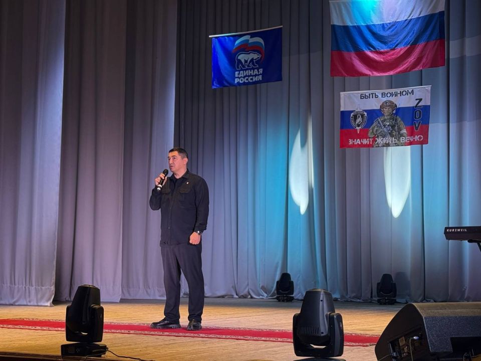 Энвер Абдураимов: Праздничный концерт в Каланчаке, посвящённый Дню Героев Отечества