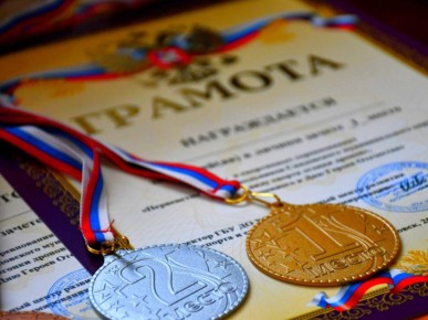 Скорость, точность, выбор: школьники Скадовска провели гонки дронов ко Дню Героев Отечества