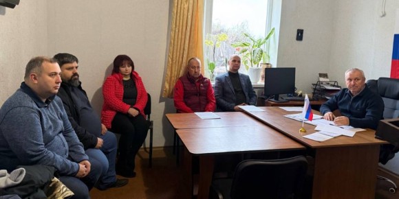 Состоялось заседание постоянных депутатских комиссий, на котором был рассмотрен ряд ключевых вопросов для развития Голопристанского муниципального округа