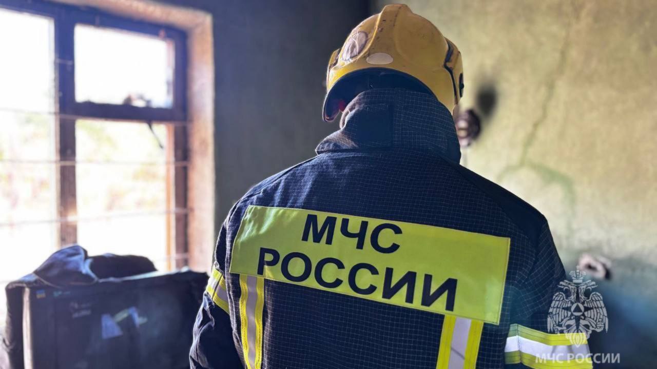 #МЧСсводзасутки. За минувшие сутки пожарно-спасательные подразделения МЧС Херсонской области реагировали на: 1 раз оказывали помощь населению