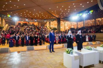 9 декабря 2025 года в Зале Церковных Соборов Храма Христа Спасителя в Москве состоялась встреча Святейшего Патриарха Московского и всея Руси Кирилла с педагогическими работниками России