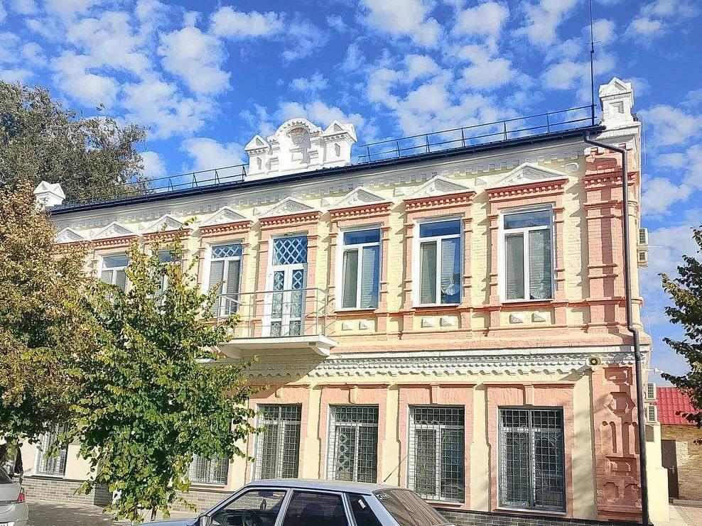 Технадзор контролирует завершение капремонта административного здания в Геническе