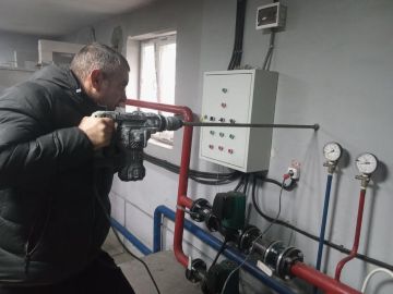 Специалисты Псковской области подключили аварийный генератор в школе № 1 Ивановского муниципального округа