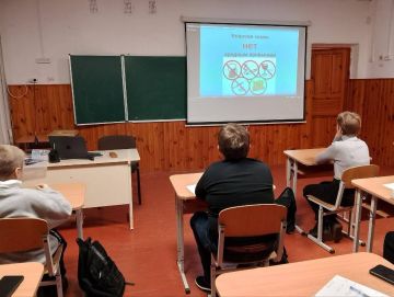 Уроки безопасности в Лазурненской школе