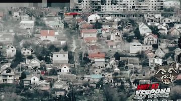 Херсон. Работа артиллерии 18 ОА ГВ "Днепр" по запланированным целям на правом берегу Енот из Херсона