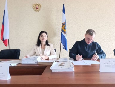 Состоялось плановое заседание комиссии по делам несовершеннолетних и защите их прав Генического округа