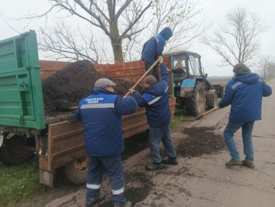 В Каховском округе продолжается временный ремонт дорог