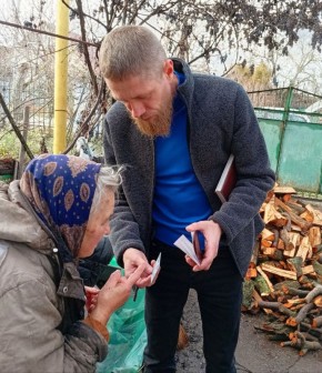 Забота о наших людях: история о помощи маломобильной бабушке