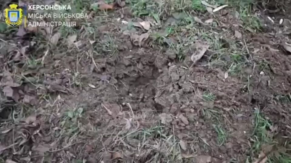 Дом на 40 лет Октября. Вчера прилетало на Шуменском, на восточных окраинах, включая РСЗО, прибрежка, писали и про Остров