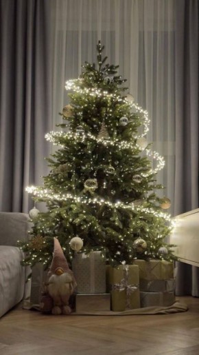 Парящая гирлянда — ещё один новогодний тренд