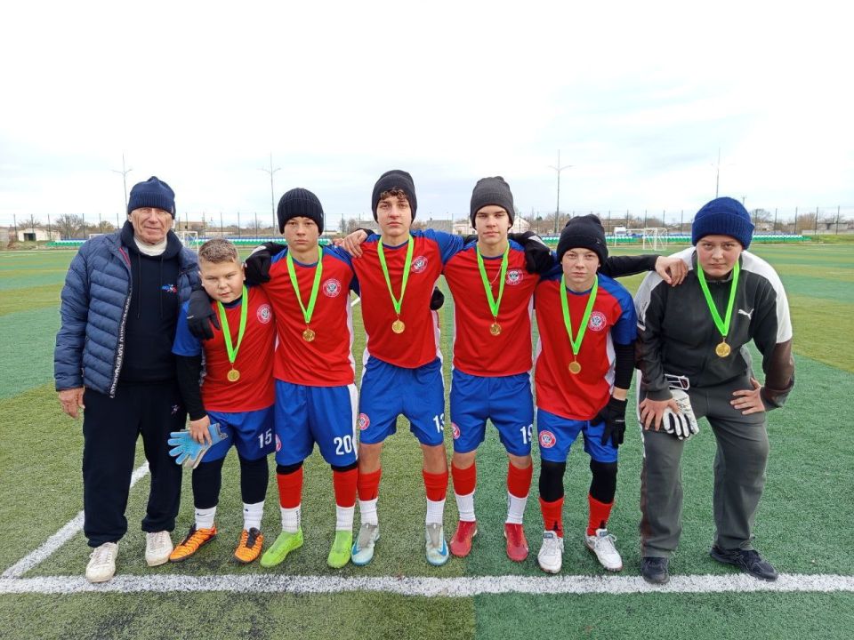 В посёлке Первомайское (Республика Крым) состоялся открытый турнир Первомайского района по футболу среди юношей