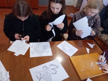 Кружевная снежинка — посланница зимы