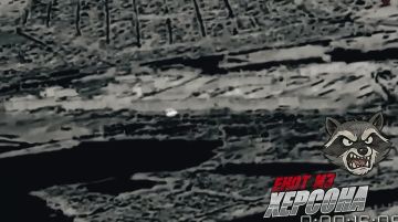 Херсон, о. Карантинный. Артиллерия 18 ОА ГВ "Днепр" не даёт противнику провести ротацию в северной части острова, тем самым осуществляя поддержку диверсионным группам 98 воздушно-десантной дивизии, проводящим ограниченные...