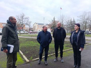 В Геническе обсудили перспективы благоустройства центральной площади