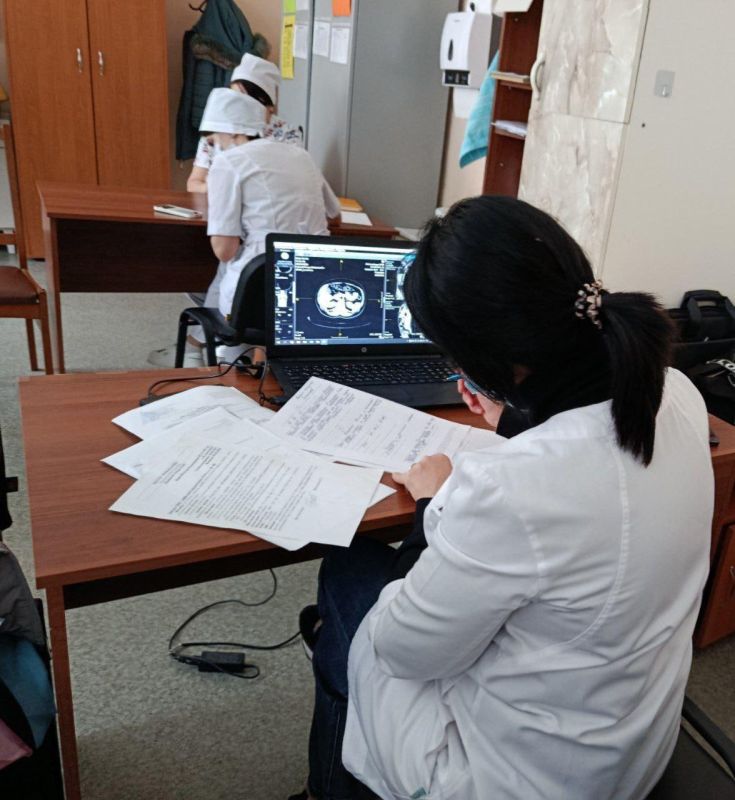 Сегодня в Генической ЦРБ проходит приём пациентов специалистами НМИЦ онкологии Минздрава России