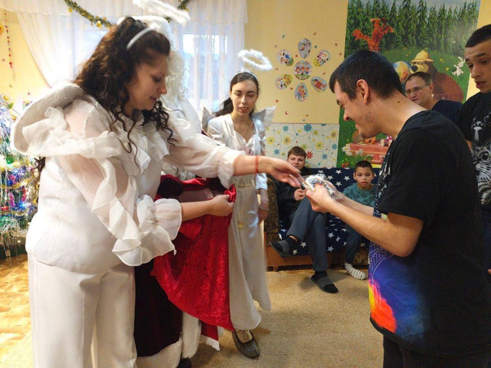 Студенты ХГПУ устроили праздник в Алешкинском детском доме-интернате