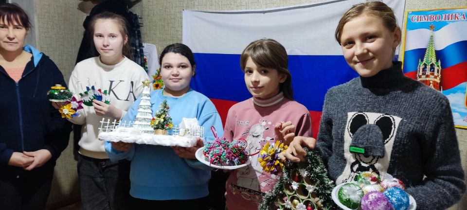 В преддверии самого волшебного праздника Нового года в Нижнесерогозском центре культуры и досуга произошло настоящее превращение