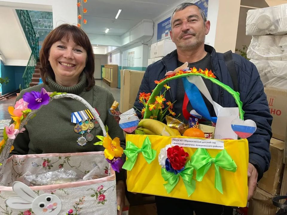 Волонтеры из Новороссийска доставили гуманитарную помощь в Алешкинский округ