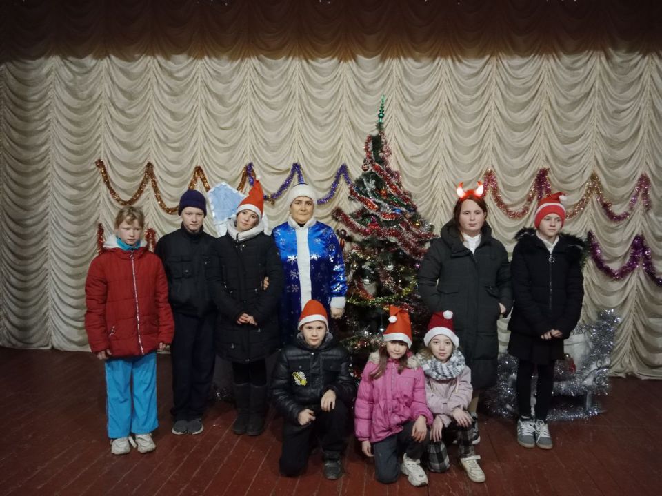 В Нижнеторгаивском Доме Культуры прошла увлекательная игровая программа" Веселись детвора в гостях у нас зима"