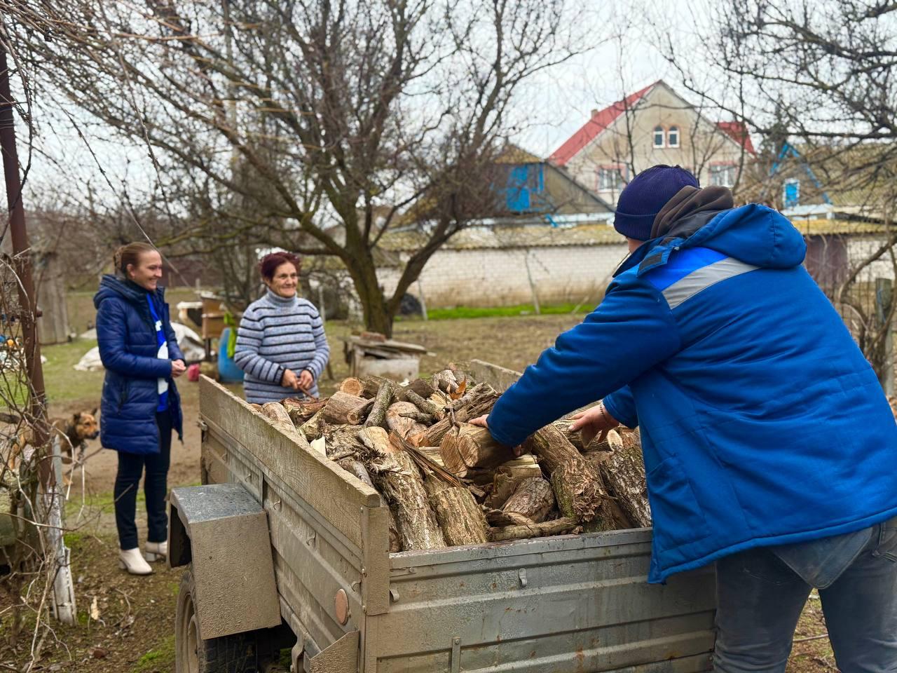 В посёлке Каланчак оказана адресная социальная поддержка матери участника СВО